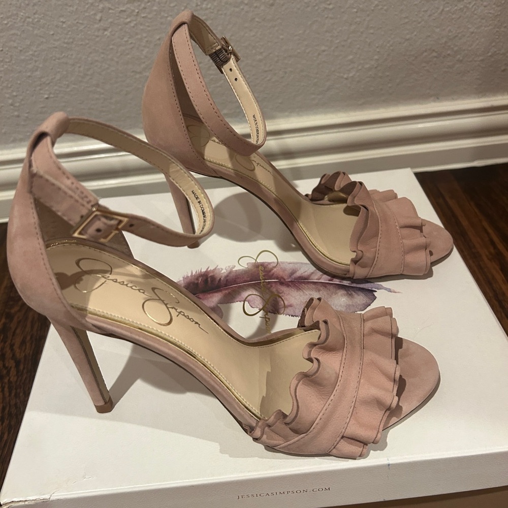 Jessica Simpson Blush Ruffle Heels - Picture 5 of 9